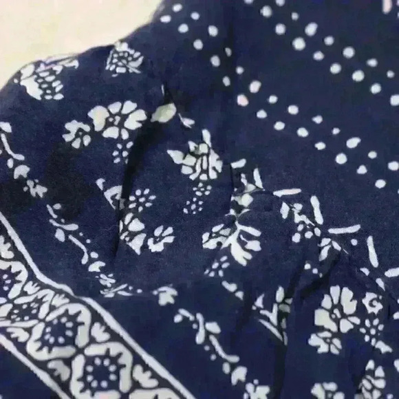 VINCE CAMUTO Blue Aztec Pattern Short Sleeve Key Hole Tassel Top Women S - Picture 10 of 10